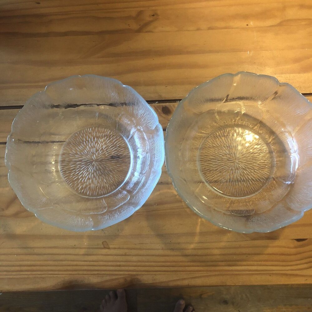 2 Vintage ARCOROC Fleur 9” SALAD BOWL French Crystal Glass Large Serving Flower